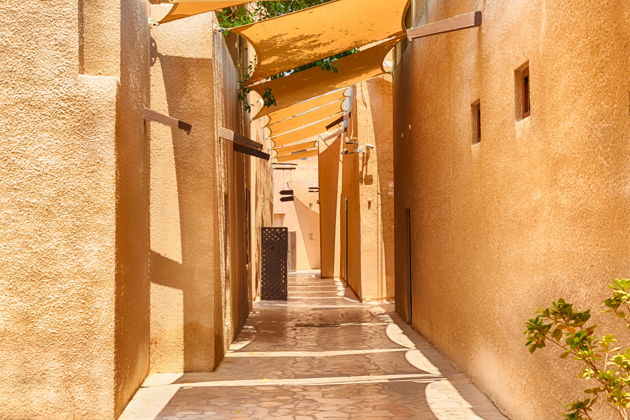 Виды Старый Дубай: набережная, уличная еда и колоритные рынки (на английском)