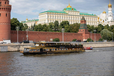 Прогулка на дизайнерском теплоходе «Морис» от Сити-Экспоцентра — Москва