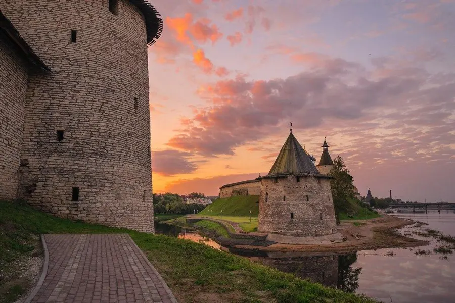 «Запсковские сказки»: пешеходная экскурсия — фото 1