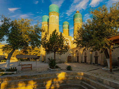 Медресе Абдуллазиз-хана