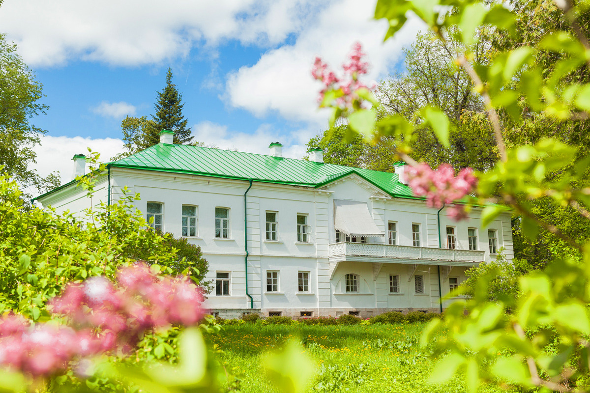 Русские усадьбы с посещением Ясной Поляны (для школьных групп)