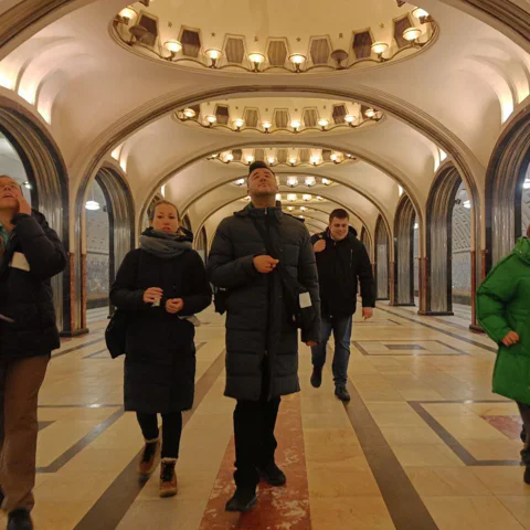 Квест в метро Москвы: командное историческое приключение