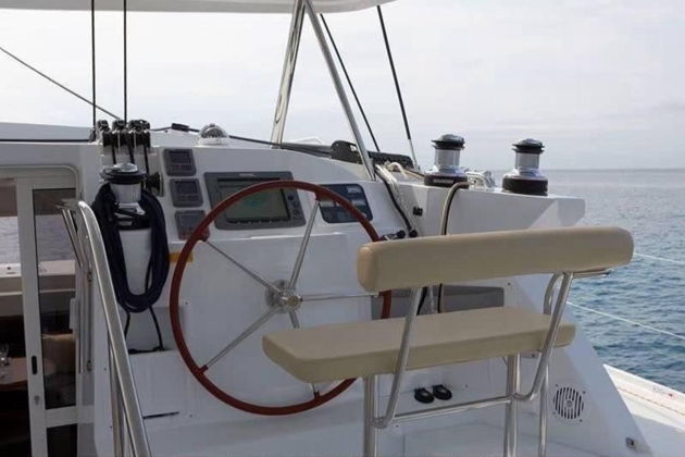 Виды Прогулка на катамаране к островам Майтон и Бамбу и закат в бухте Промтеп