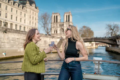 Evening River Cruise with Champagne from Notre Dame (by BATEAUX PARISIENS)