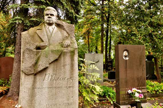 Новодевичье кладбище — место упокоения великих