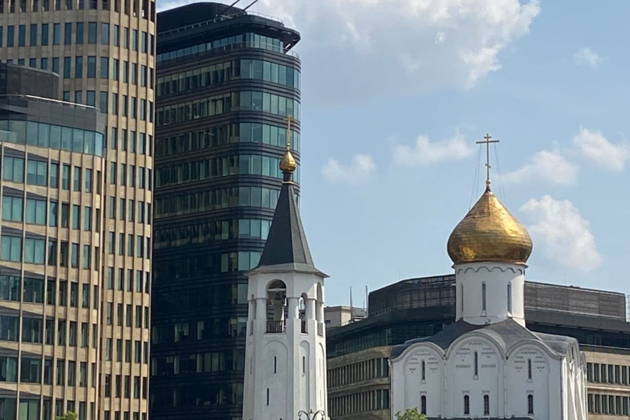Перекрёстки времён. Архитектура и судьбы Ленинградки