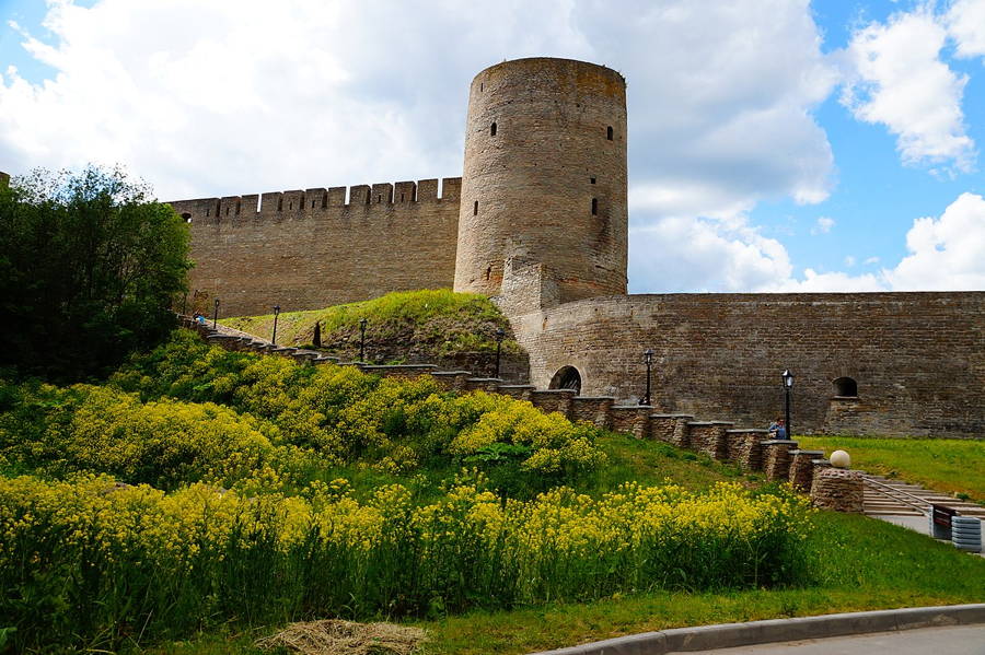 Экскурсия «Ивангородская крепость, Парусинка и Шепелёвский маяк»