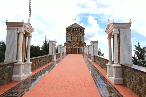 Day Trip to Troodos Mountains, Kykkos Monastery and Omodos — photo 5, Paphos | Pokataem