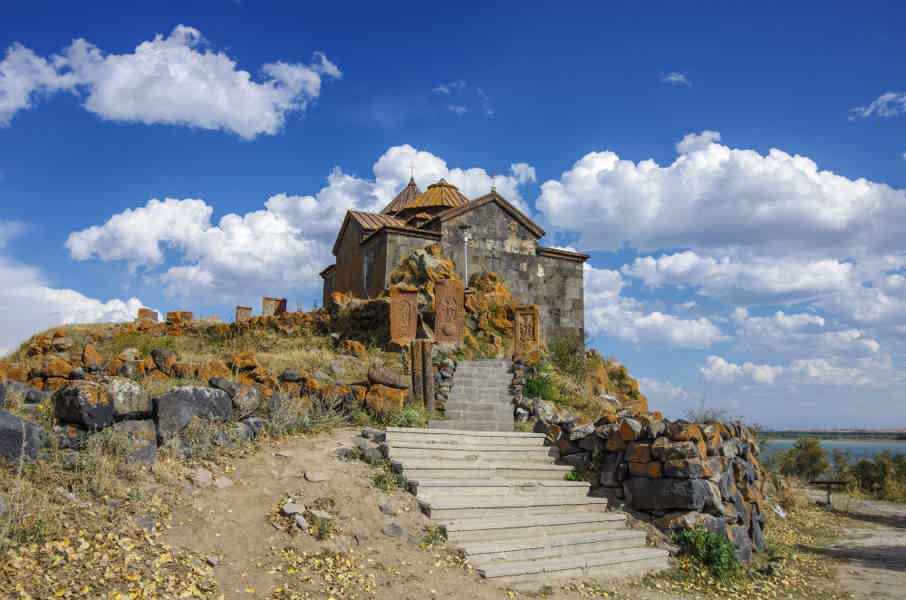 Индивидуальный тур на озеро Севан и горный курорт Дилижан за один день - фото 2