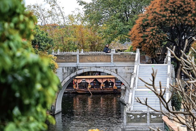 Однодневная поездка в Гуанчжоу: город Шаван, сад Баомо и местный рынок