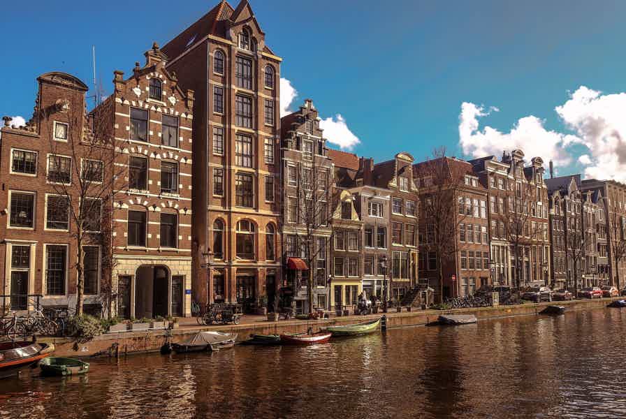 Обзорная прогулка по Амстердаму: город под маской - фото 3
