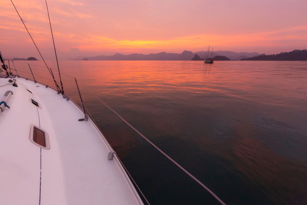 Круиз на закате в Лангкави: барбекю, море и напитки без ограничений