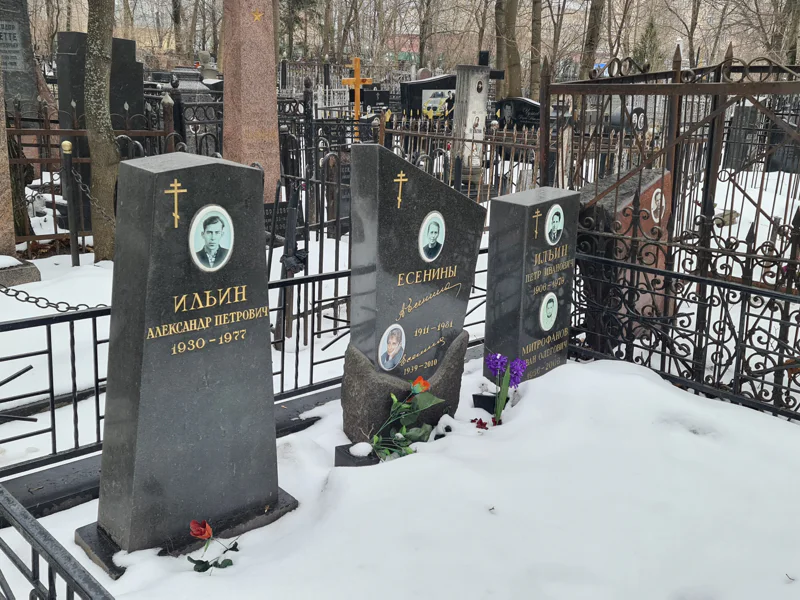 О Есенине без Есенина — тематическая экскурсия по Ваганьковскому кладбищу — фото 3, Москва | Покатаем