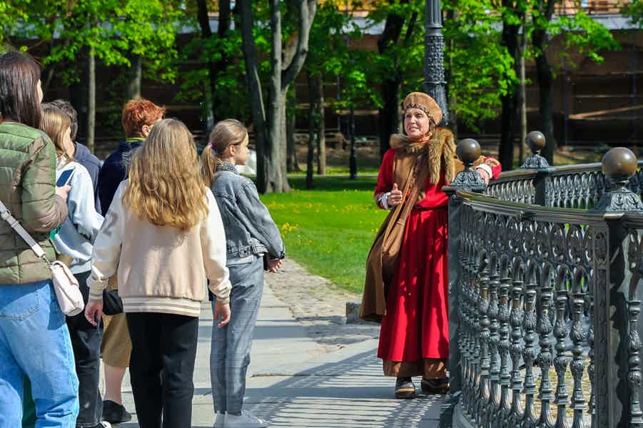 Экскурсия по Новгородскому Кремлю со средневековым гидом - фото 5