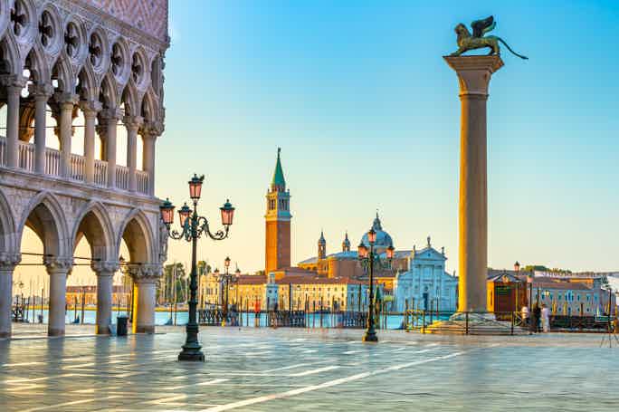 Venice Scavenger Hunt and Best Landmarks Self-Guided Tour