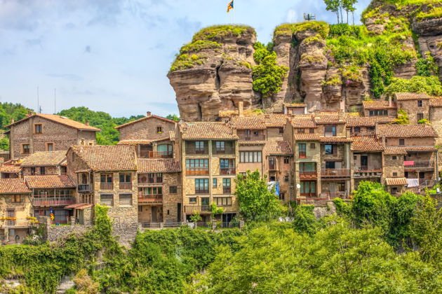 Средневековый город ведьм - Рупит, Тавертет и самый высокий водопад Каталон