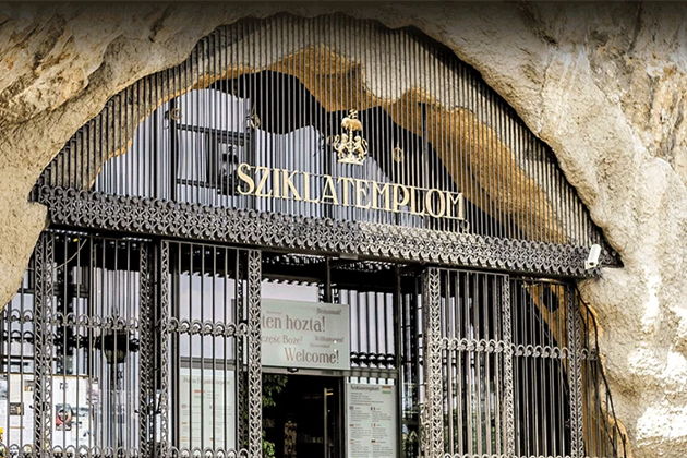 Виды Пешком по мосту Свободы в Буду