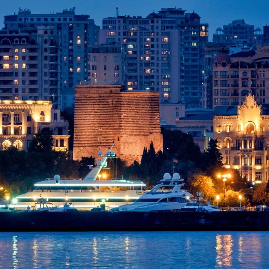 Морская прогулка по Бакинской бухте с панорамными видами Баку