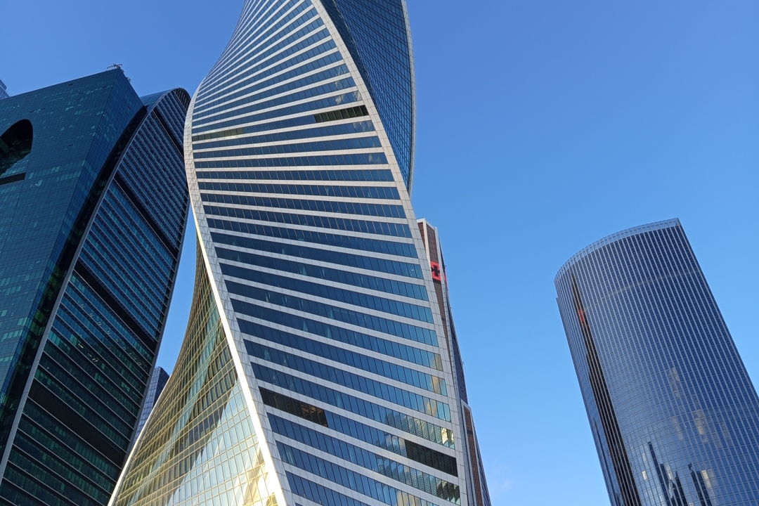 К небоскрёбам Москвы-Сити на речном трамвае и кофе на уровне облаков — фото 2