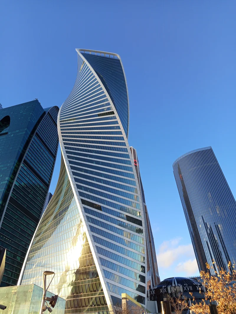 К небоскрёбам Москвы-Сити на речном трамвае и кофе на уровне облаков — фото 2