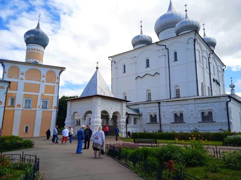 Главные монастыри Новгорода - фото 3