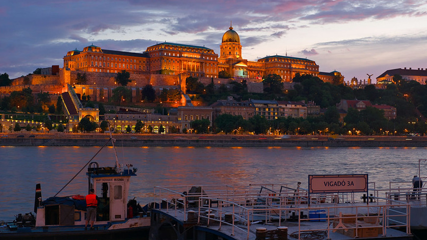 Будапешт: Вечерний часовой обзорный круиз по Дунаю