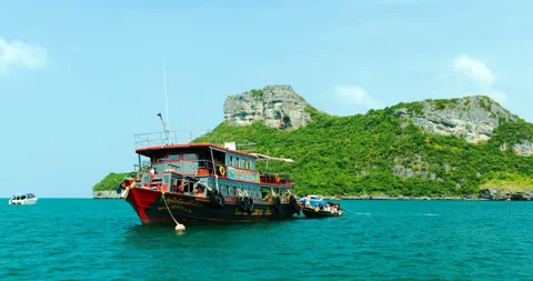 Национальный парк Анг Тонг на большом корабле