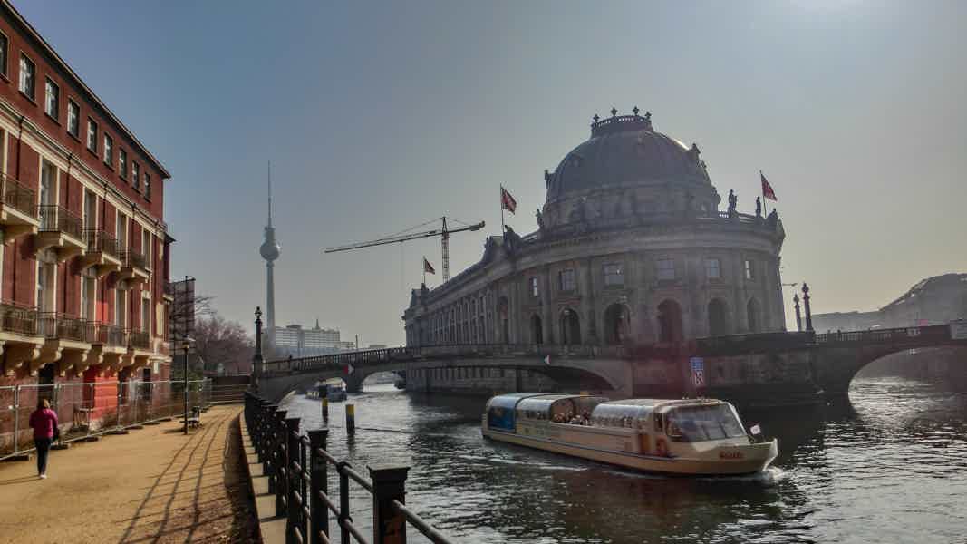 A Petite Berlin's Sightseeing River Walk - photo 3