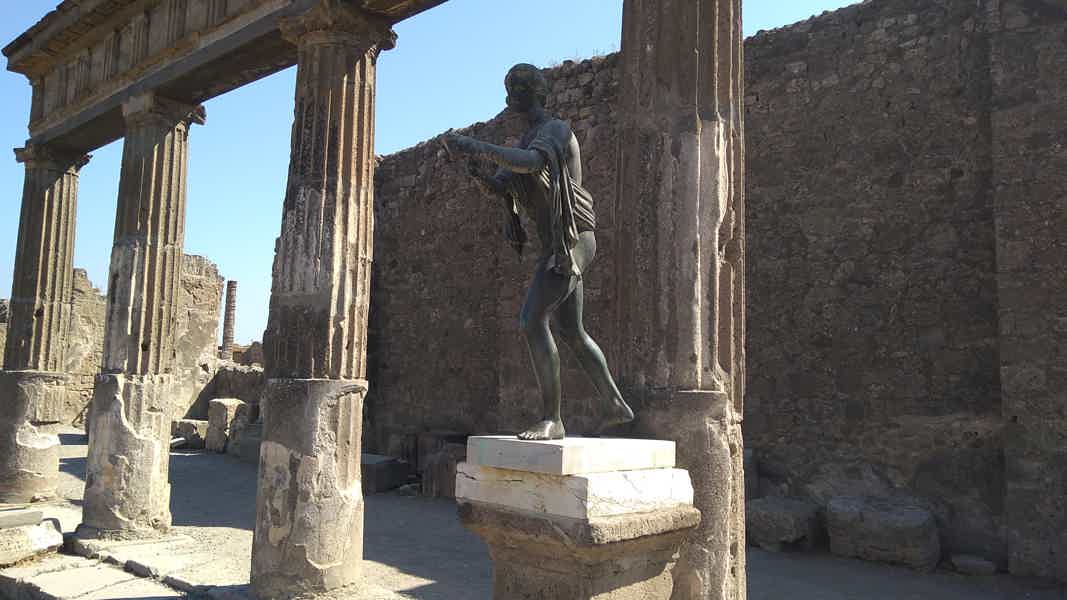 From Rome: Pompeii and Naples Guided Train Trip - photo 2
