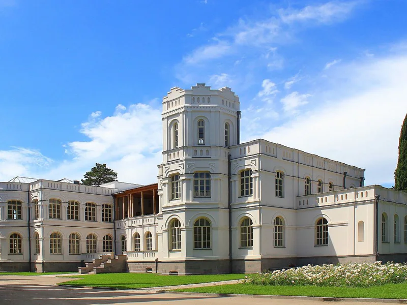 Винный тур Chateau Mukhrani — автобусный однодневный — фото 7, Кутаиси | Покатаем