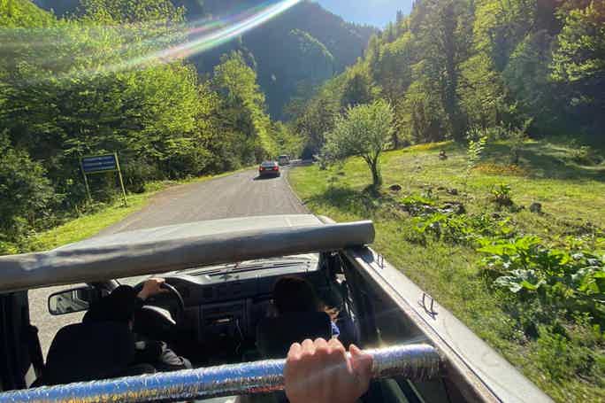 Джип-тур по Абхазии из Пицунды — горы, драйв и отдых от души