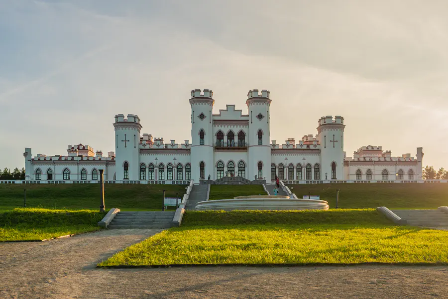 тур на BMW 5 : Гродно  —Ружаны - Коссово - Жировичи-Храм святого Архангела — фото 1