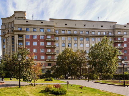 Стоквартирный дом