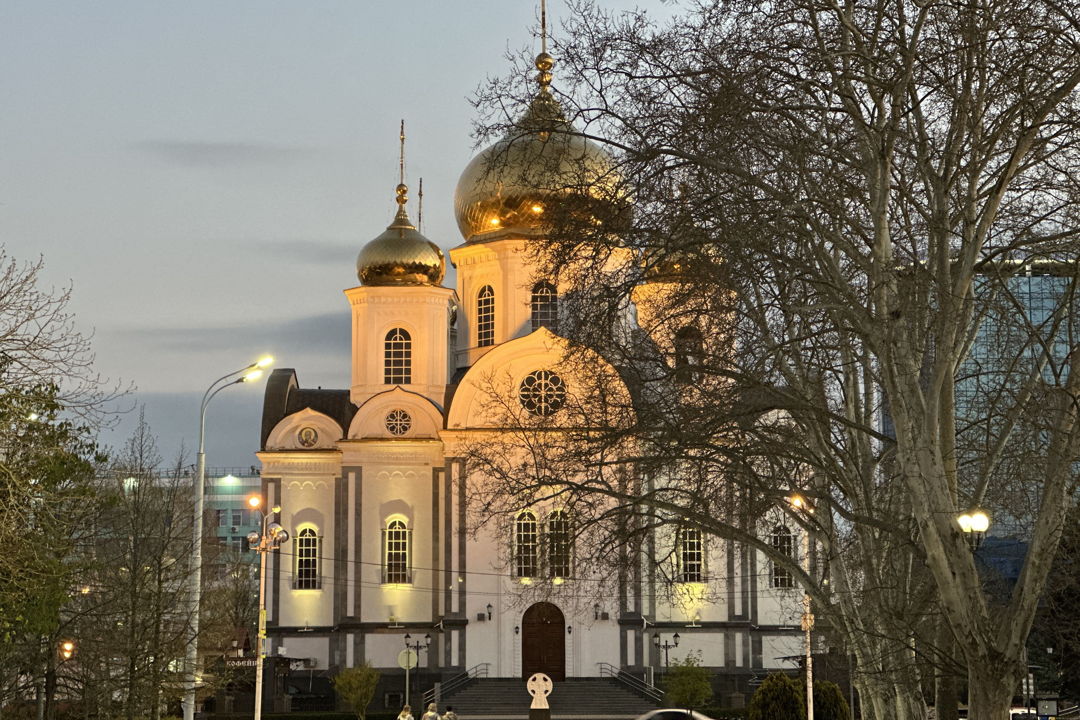 Огни ночного Краснодара: история, архитектура и парк Галицкого — фото 8