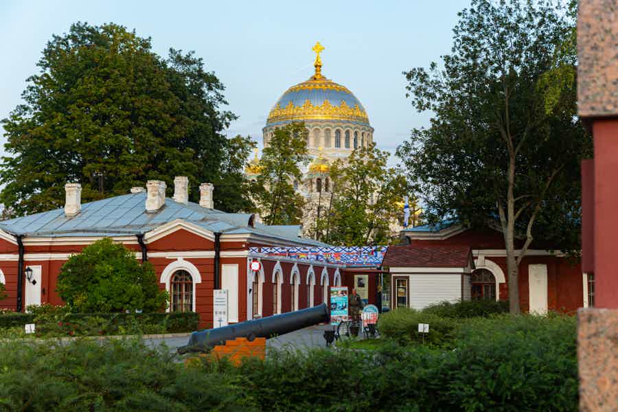 «Легенды и были Кронштадта»: пешком по острову - фото 1