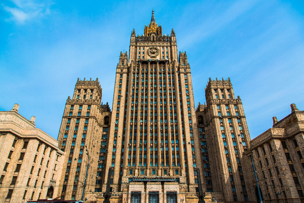 Здание Министерства иностранных дел на Смоленской-Сенной площади