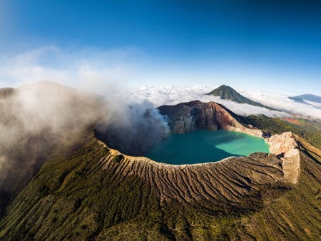 Вулкан Иджен