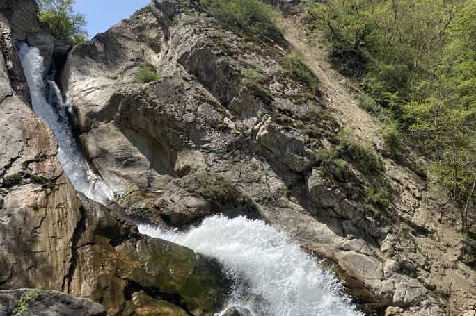 Купальный тур к Хучнинскому водопаду индивидуально