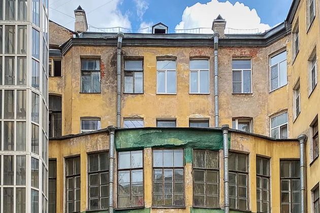 Виды Пески Петербурга: парадные, доходные дома и дворы-колодцы