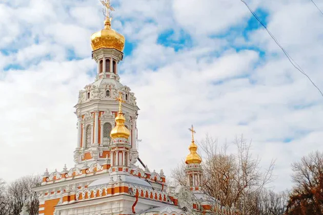 По Святыням Петербурга на комфортабельном автомобиле — экскурсия, Санкт-Петербург | Покатаем