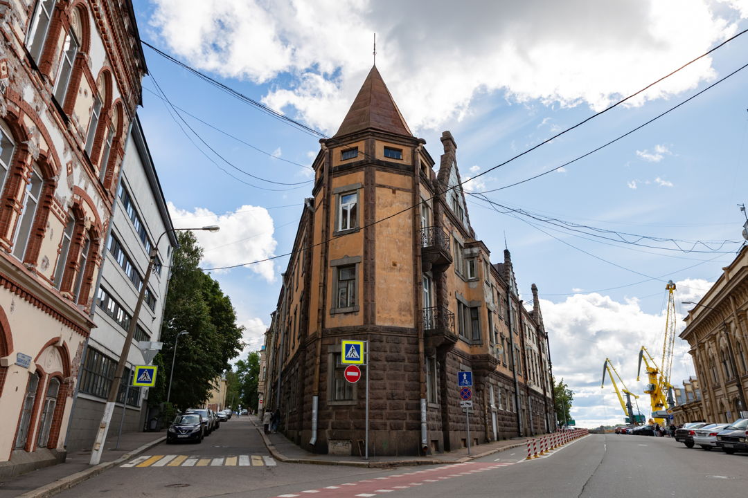 Экскурсия по центру Выборга: замок, библиотека и Усадьба бюргера — фото 2