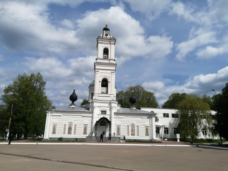 Едем в Тарусу - литературный город и плывем в великолепную усадьбу Поленово - экскурсия в Калуга, Россия