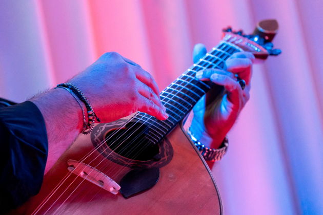 Вечер фаду и вина в средневековых стенах Лиссабона