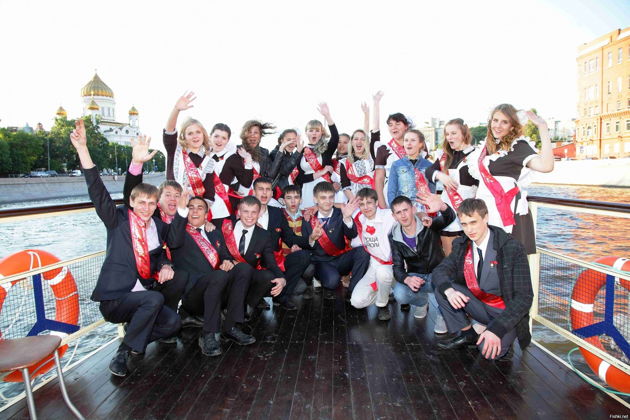 Последний звонок «Муз-экспресс» с ужином и диджеем на борту