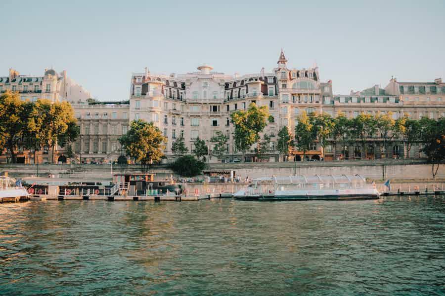 Through Paris: Private Pontoon Boat Guided Seine River Walk - photo 6