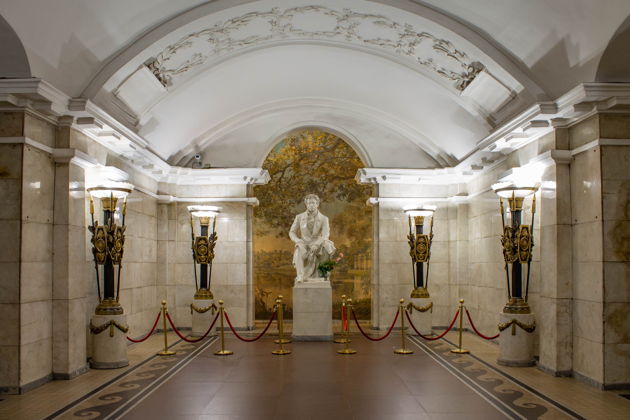 Фото к экскурсии Петербург на метро. Экскурсия по метрополитену