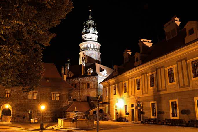Český Krumlov: Night Walking Tour with a Professional Guide