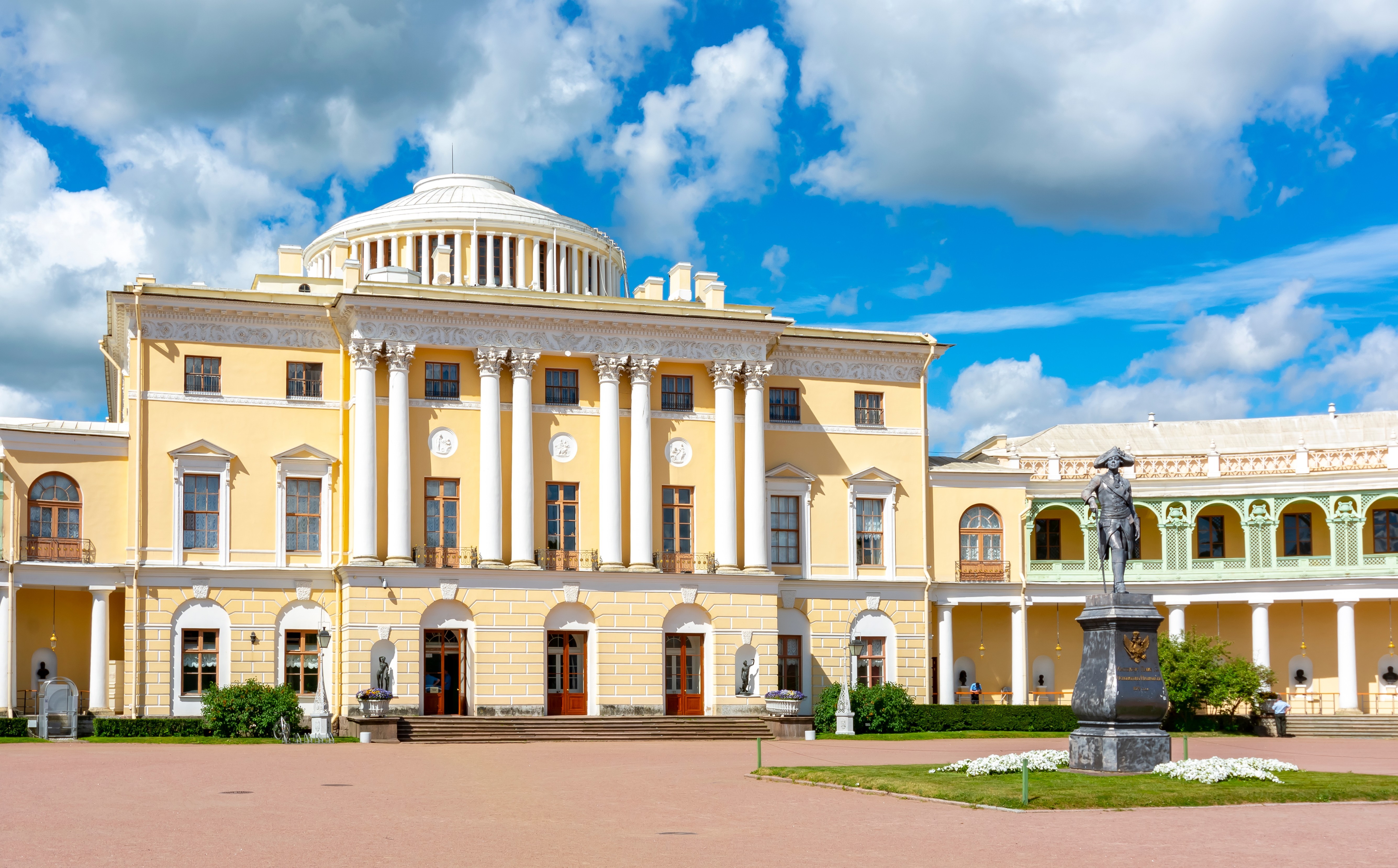 Индивидуальная экскурсия по Санкт-Петербургу и Павловску в один день