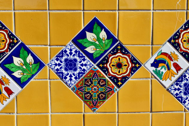 Создание авторской азулежу: мастер-класс по росписи керамической плитки