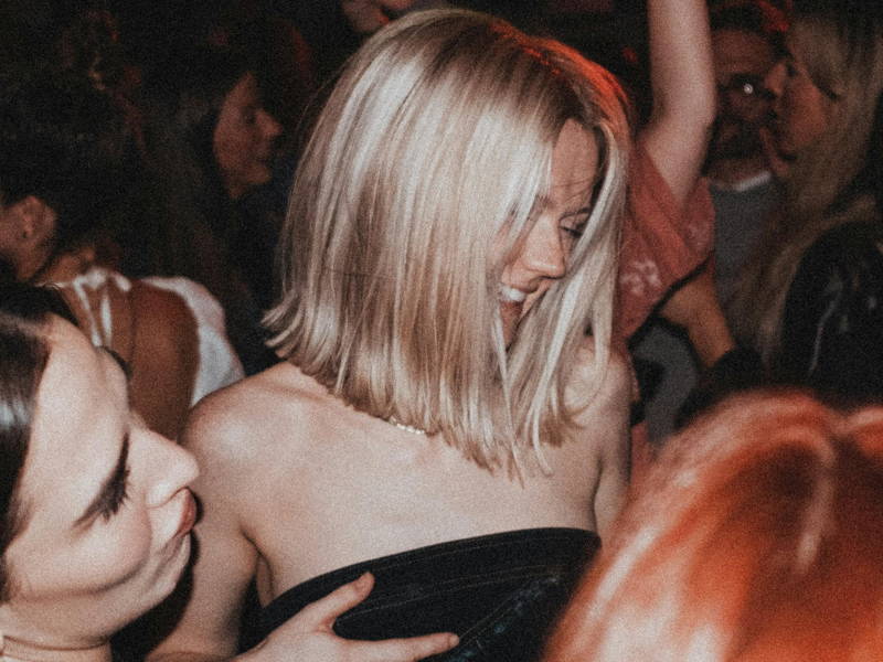 Вечеринка под разводными мостами с DJ-сетами (18+)